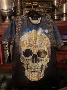 Men’s Eterny Black Graphic Skull Tee - Gold Skull Print